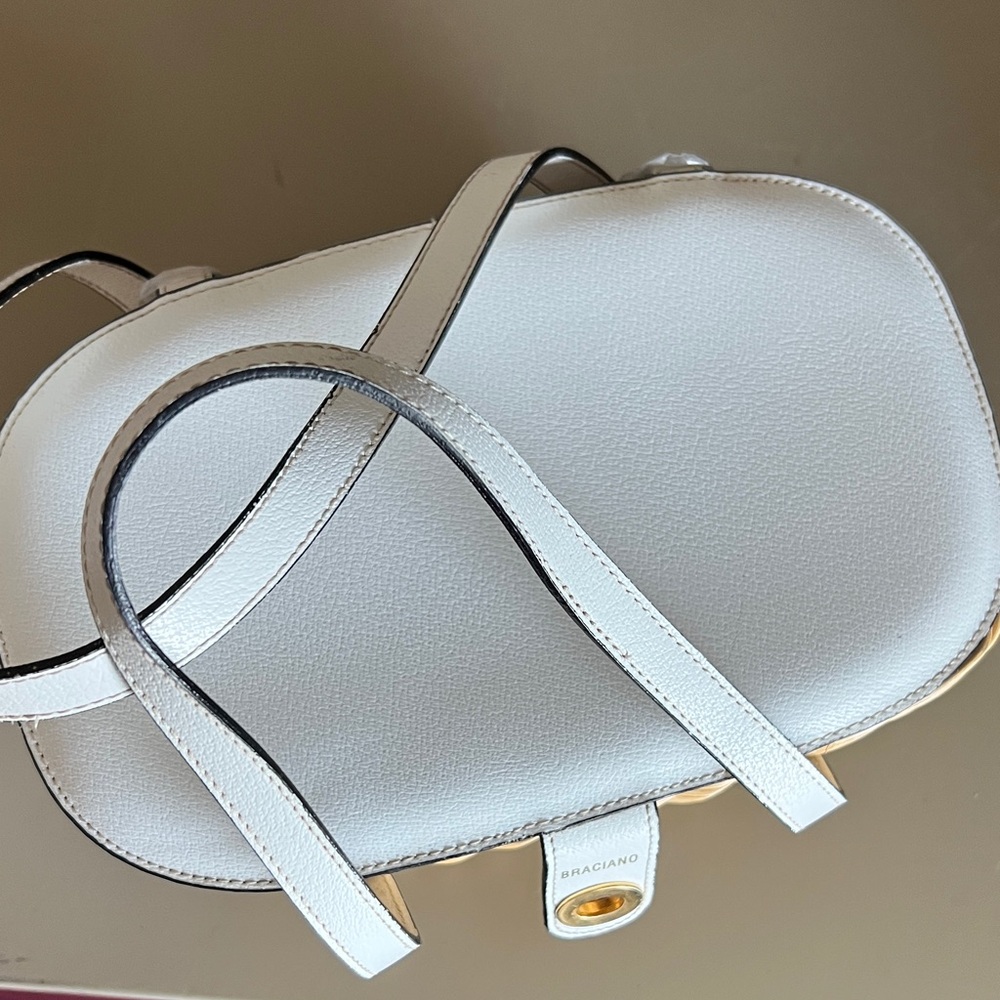 Braciano White and Tan Woven Shoulder Bag - Picture 3 of 10